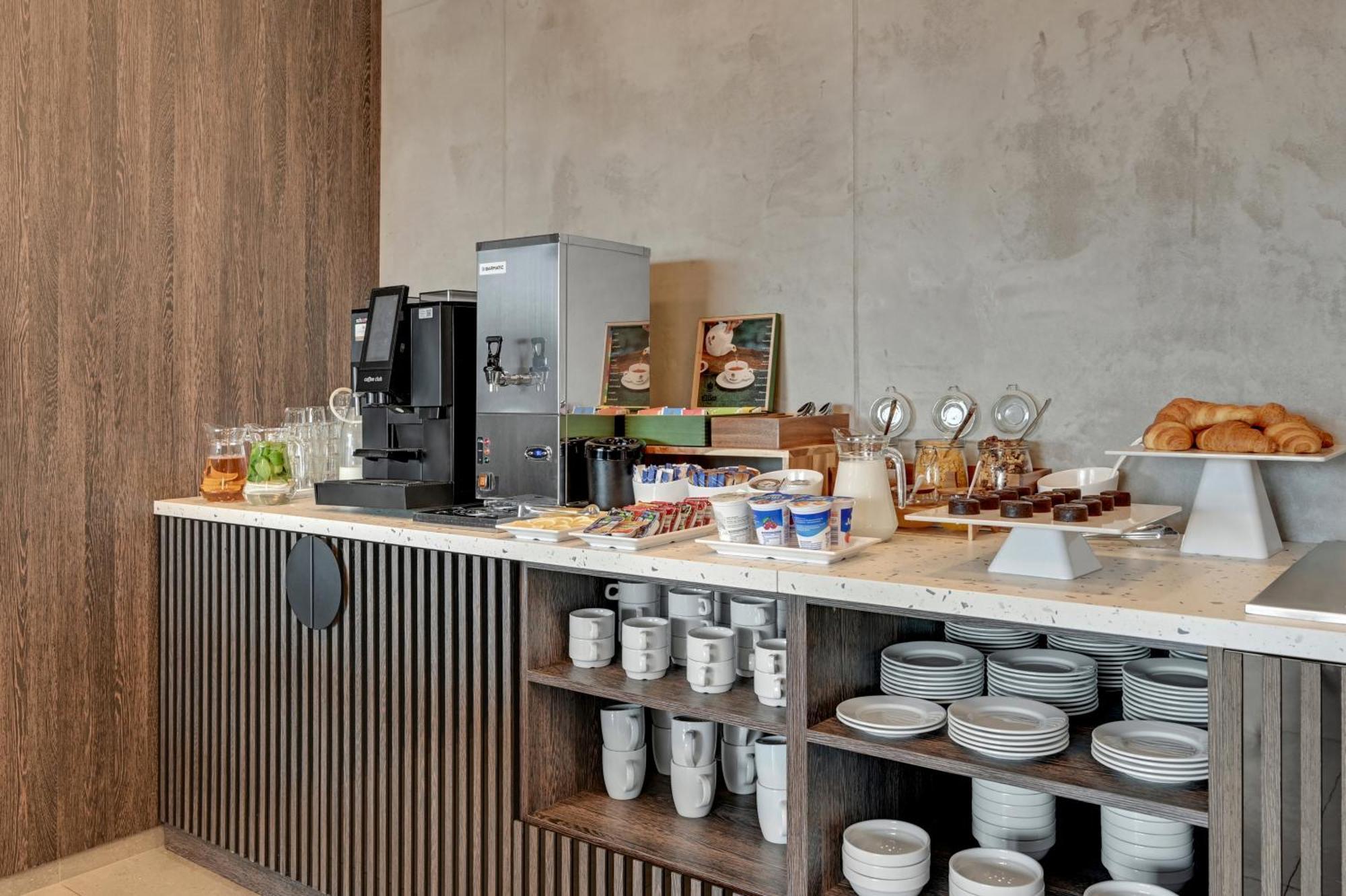 Hotel Milo Gdansk Airport Экстерьер фото